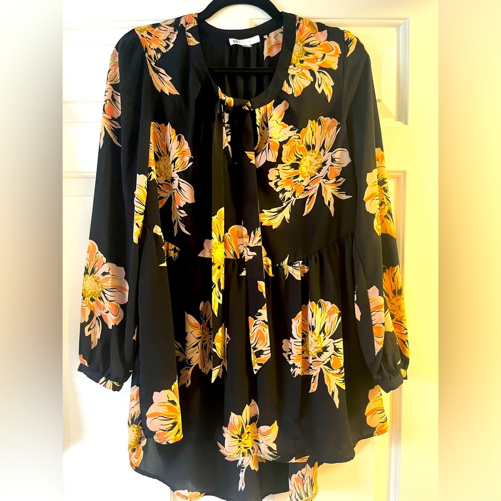 DR2 floral blouse